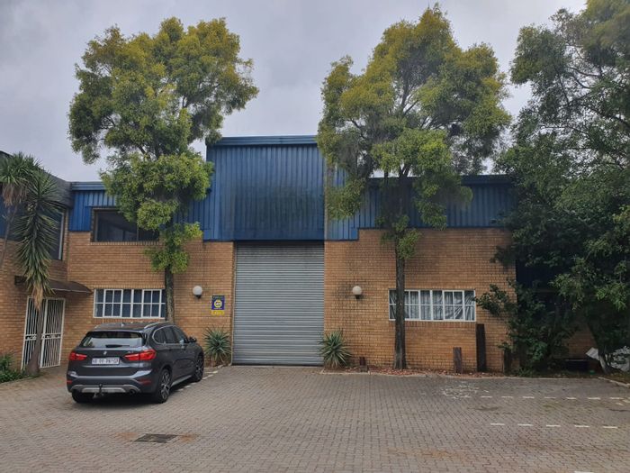 Industrial mini warehouse with offices, canteen, and easy motorway access in Kyalami Park.
