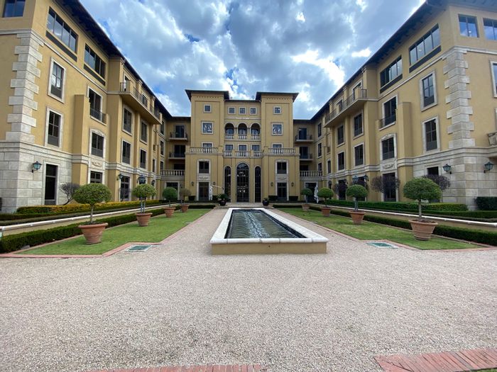 Fourways Office To Rent: Ground floor suite with multiple offices, boardroom, and security.