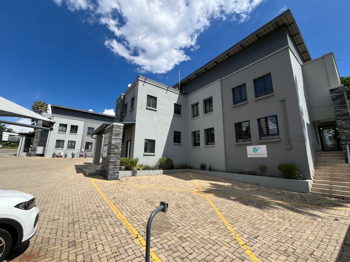 Office To Rent in Randpark Ridge: Secure park, 3 offices, parking options.