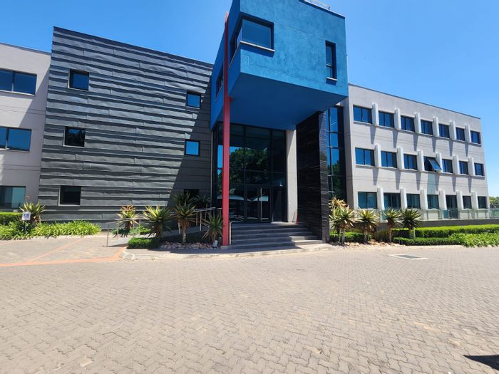 To Rent: Prime Office in Waverley with ample parking and backup utilities.