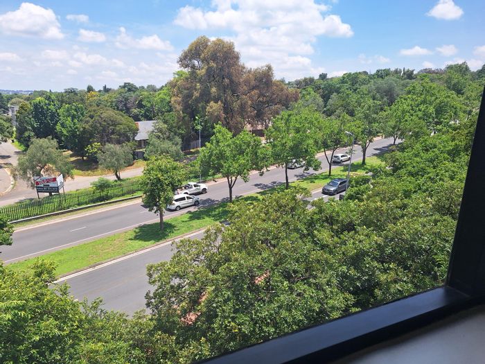 Office to Rent in Sandown: Fitted spaces, meeting rooms, parking, nearby amenities.