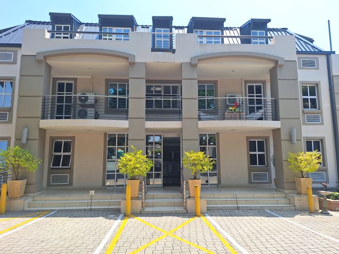 To Rent: 250m² Office in Morningside with lift access and balcony.
