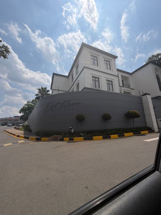 Illovo Office To Rent: Prime location, 24-hour security, energy-efficient systems, and amenities.