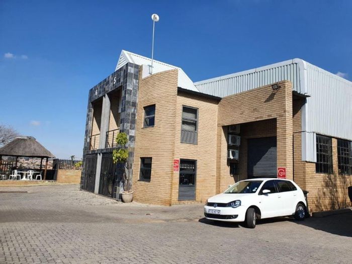 Industrial unit for sale in Barbeque Downs: offices, warehouse, mezzanine, secure access.