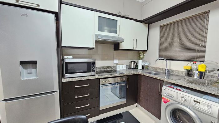 For Sale: 2-Bedroom Apartment in Umhlanga Ridge with Indoor Pool and Secure Parking.