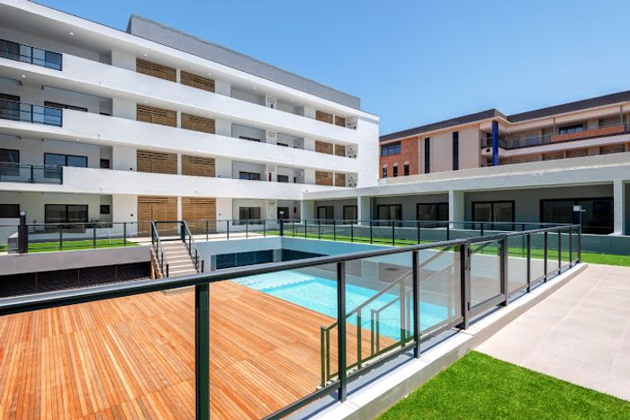 For Sale: 2-bedroom apartment in Umhlanga Ridge with sea views, pool, and gym.