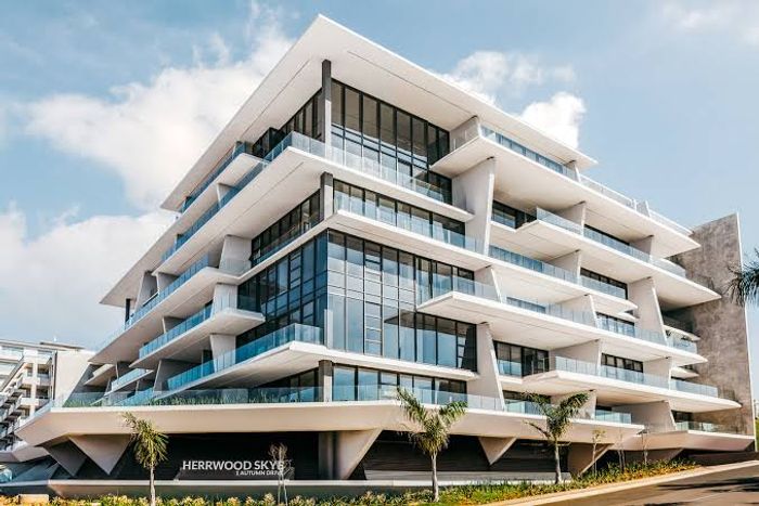 For Sale: 3-Bedroom Apartment in Umhlanga Ridge with pool, gym, and sea views.