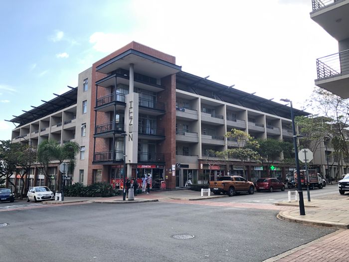 For Sale: Apartment in Umhlanga Ridge with 2 bedrooms, secure complex, near Gateway Mall.