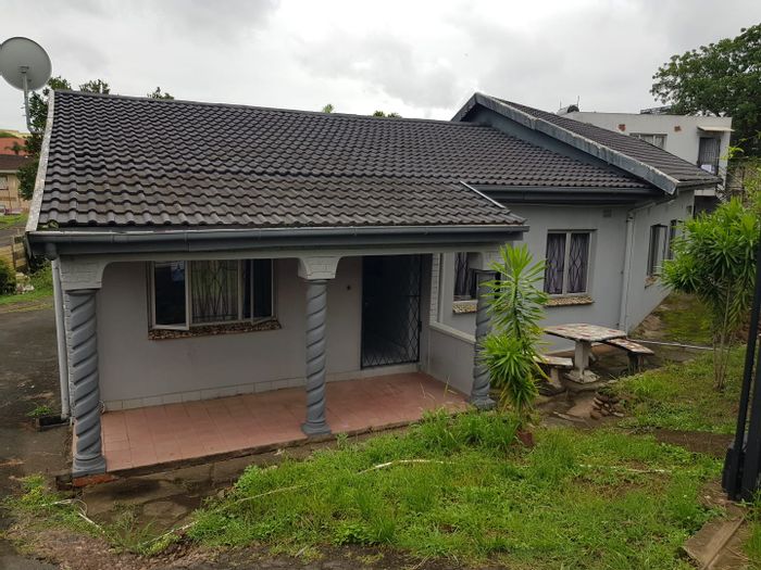 4-Bedroom House with Income Potential and Ample Parking in Rydalvale For Sale.