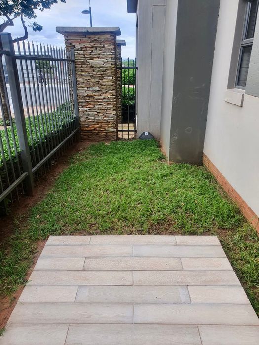 For Sale: 2-bedroom apartment in Umhlanga Ridge with pool, gym, and secure parking.