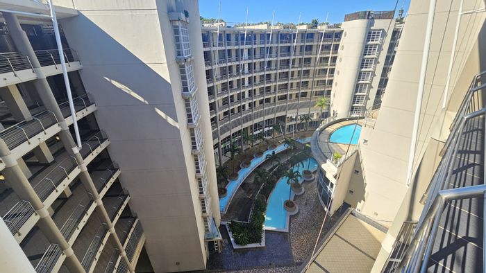 For Sale: Apartment in Point Waterfront with rooftop jacuzzi, 24-hour security, and parking.