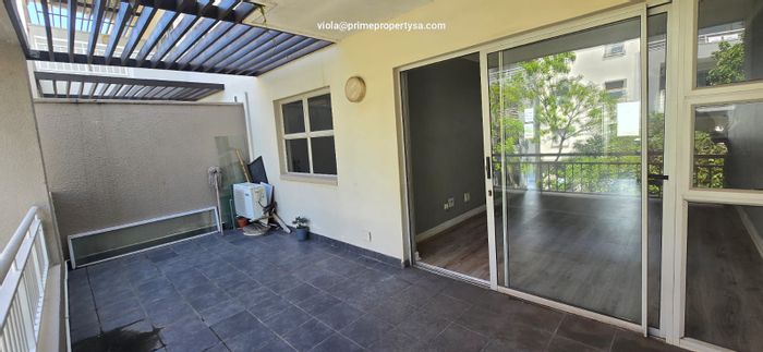 For Sale: Apartment in New Town Centre with 2 bedrooms, parking, and prime location.