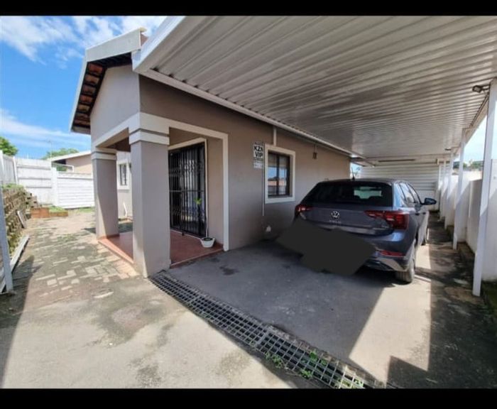 For Sale: 2-Bedroom House in Stonebridge with open-plan living and security features.