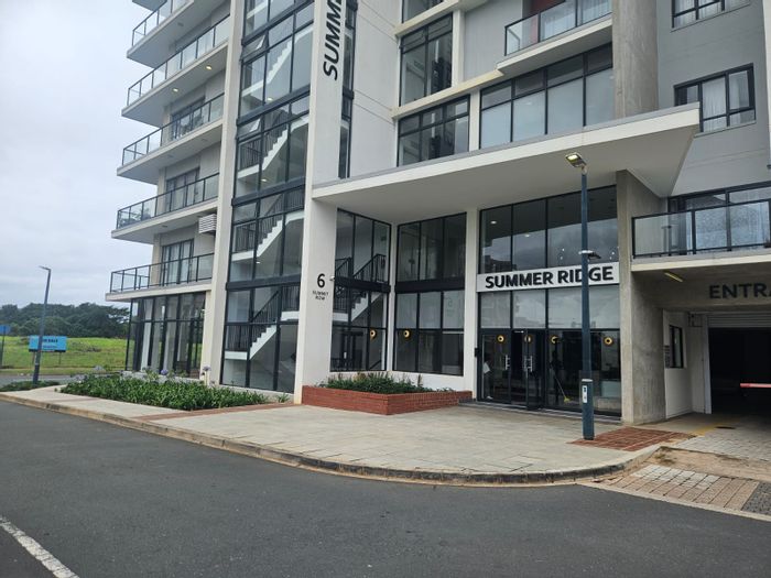 New Town Centre Apartment To Rent: 2 beds, pool, gyms, secure parking.