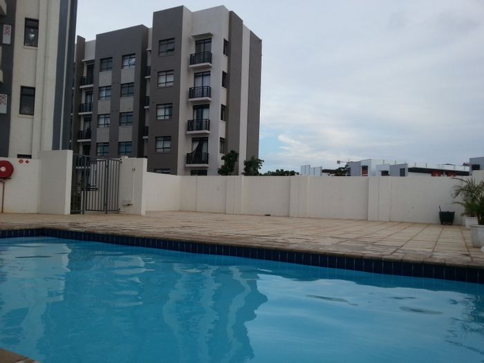 2-Bedroom Apartment in New Town Centre To Rent with Pool and Secure Parking.