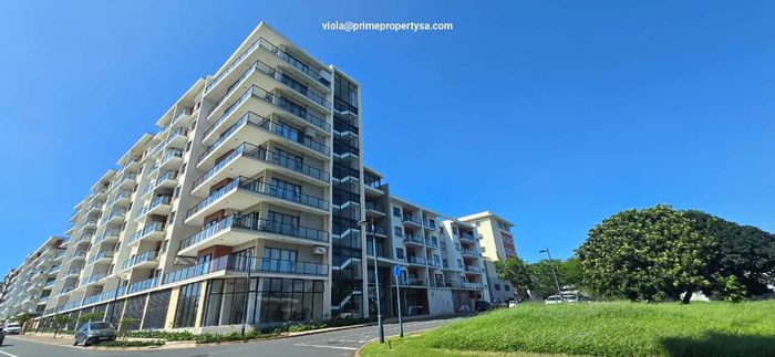 Apartment For Sale in New Town Centre: Secure parking, gym, pool, close to amenities.