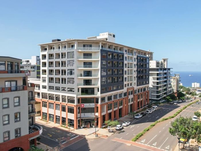 Furnished 2-bedroom apartment with pool, gym, and sea views in Umhlanga Ridge. To Rent.