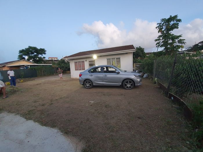 For Sale: House in Shastri Park with 2 bedrooms, large land, and parking.