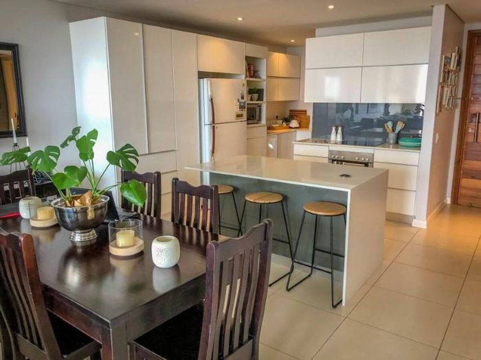 For Sale: Apartment in Umhlanga Central with 2 bedrooms, balcony, and parking.