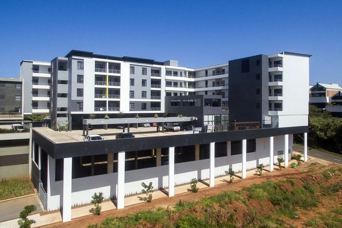 For Sale: 3-Bedroom Apartment in New Town Centre with Pool and Gym Access.