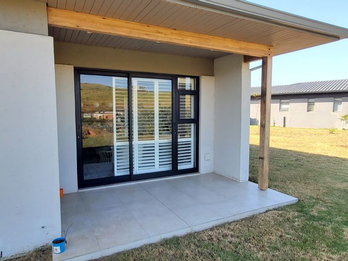 Sibaya Precinct Townhouse To Rent: 3 beds, 2 baths, secure parking, garden views.
