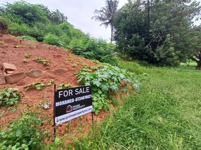 Vacant Land Residential in La Lucia For Sale - 1171 m², prime development opportunity.