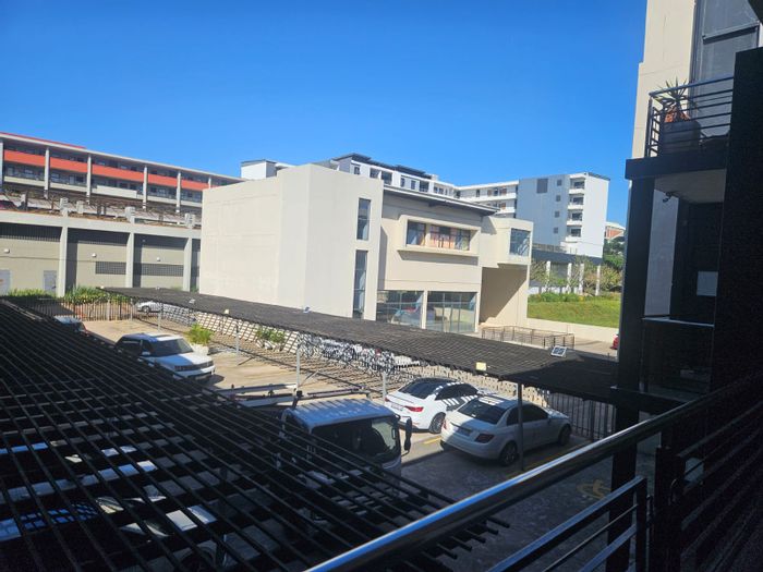 2-Bedroom Apartment in New Town Centre To Rent, with parking and close to amenities.