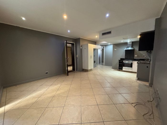 To Rent: Apartment in New Town Centre with two patios and secure parking.