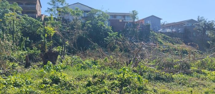 For Sale: 1300m² Vacant Land in Reservoir Hills, ideal for development.