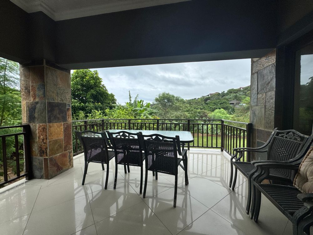 balcony 4