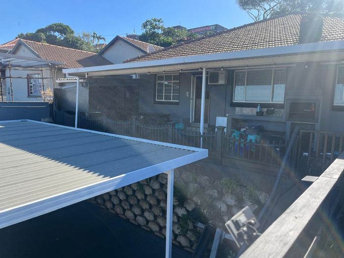 Bluff House For Sale: 3 Bedrooms, private backyard, close to amenities.