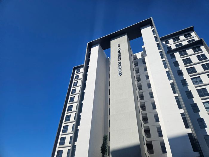 Umhlanga Ridge Apartment To Rent: 2 beds, pool, gym, secure parking, close to amenities.