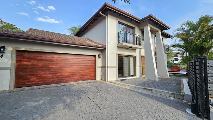 Izinga Estate Townhouse For Sale: 4 beds, pool, clubhouse, security features.