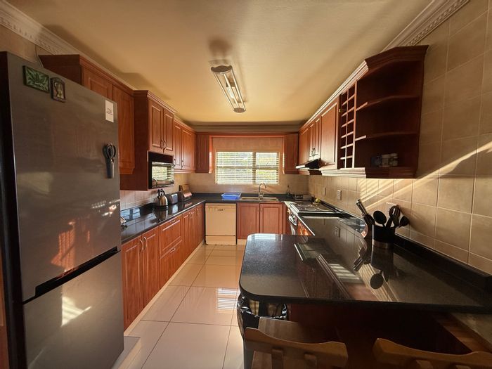 For Sale: 3-Bedroom Apartment in Westbrook with Pool, Garage, and Sea Views.