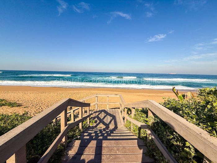 Umdloti Beach Apartment For Sale: 3 Beds, Direct Beach Access, Fully Furnished.