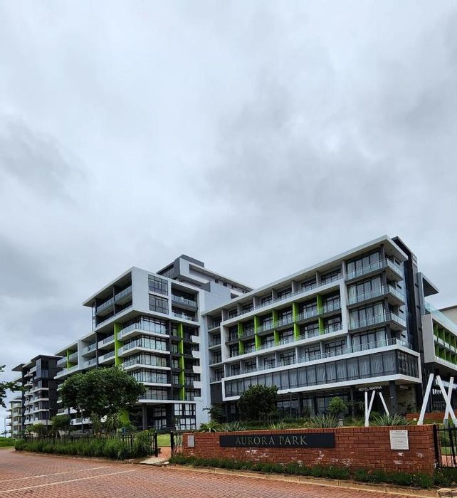 Umhlanga Ridge Apartment To Rent: 2-bed, en-suites, pool access, sea views.