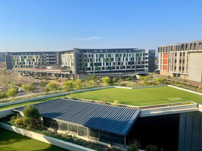 For Sale: 2-Bedroom Apartment in Sibaya Precinct with Pool and Secure Parking.