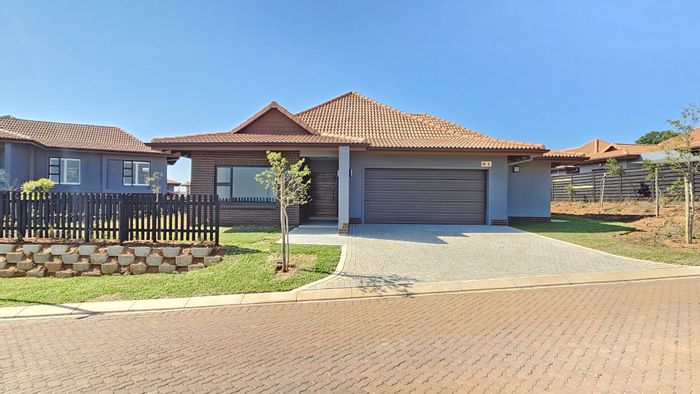 Izinga Estate House For Sale: 3 beds, secure estate, clubhouse, no transfer duty.