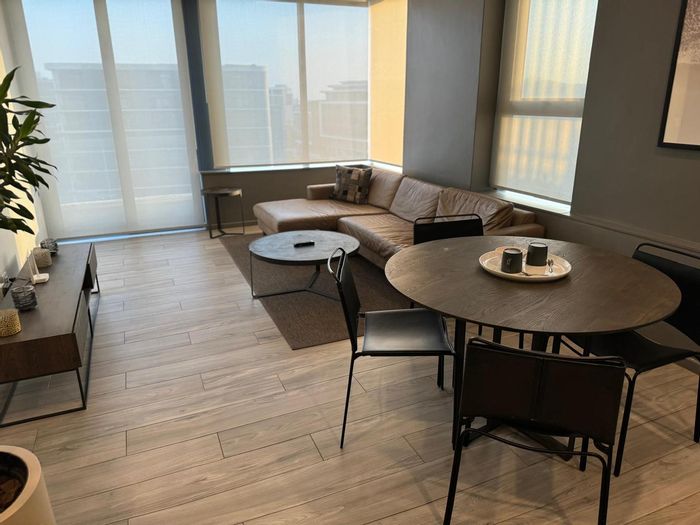 Umhlanga Ridge Apartment To Rent: 2 Bedrooms, secure parking, near Gateway and beachfront.