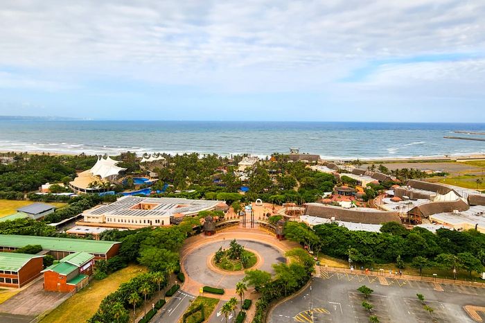 Point Waterfront Apartment To Rent: 2 Bedrooms, beachfront access, secure building, balcony views.