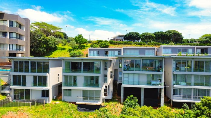 For Sale: House in Umhlanga Central with sea views, security, and spacious living.