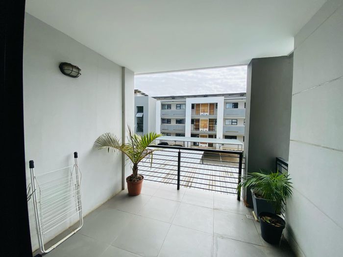 1-Bed, 1-Bath Apartment For Sale in Athlone Park with pool and security access.