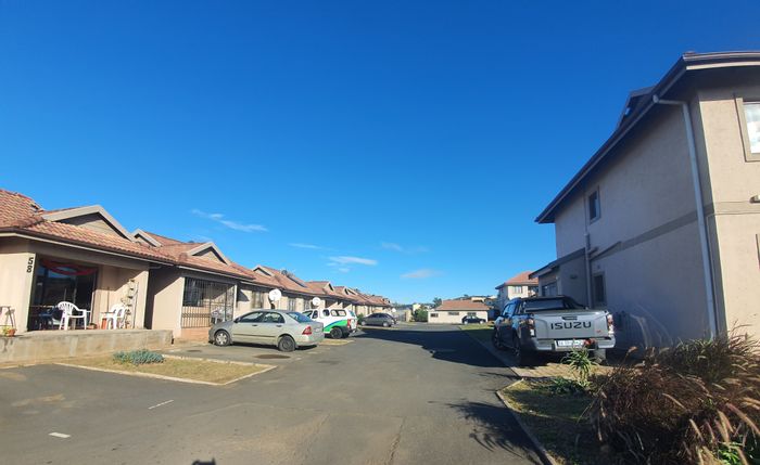 Secure 2-bedroom apartment in Lenham, For Sale with rental income potential.