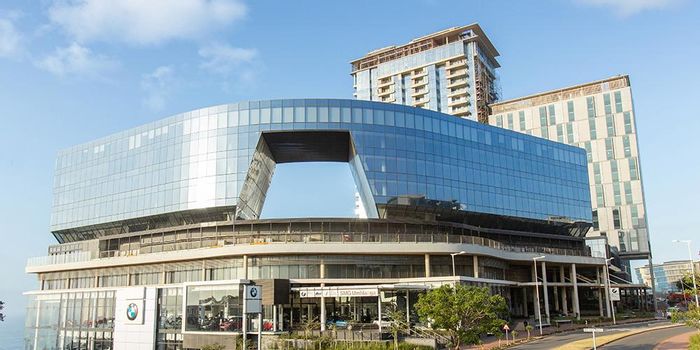 For Sale: Apartment in Umhlanga Ridge with sea views, 24hr security, and amenities.