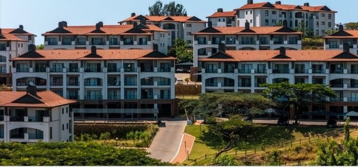 House For Sale in Izinga: 3 beds, secure estate, private balcony, 24/7 security.