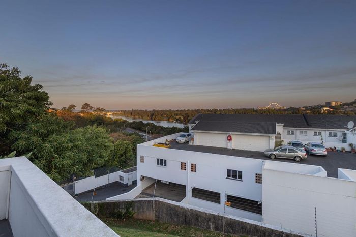 Two-bedroom apartment with outdoor entertainment and garage - Umgeni Park, To Rent.