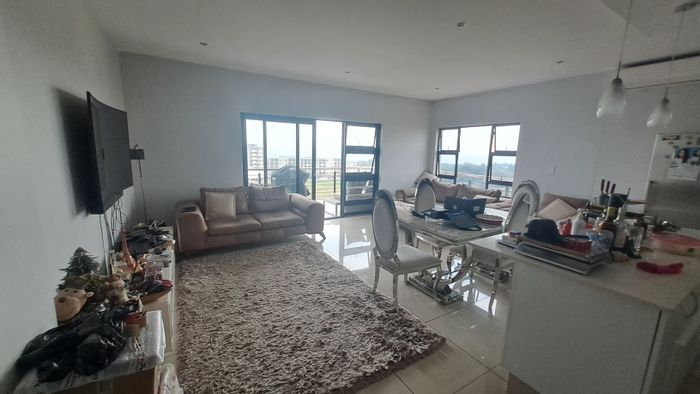 For Sale: 3 Bedroom Apartment in Umhlanga Ridge with open plan living and balcony.
