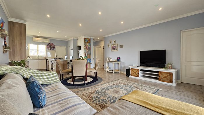 For Sale: Townhouse in Mount Edgecombe Central with 3 beds, security, and golf estate access.