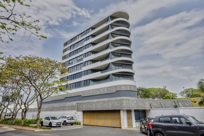 La Lucia Apartment For Sale: 2 beds, pool access, near shopping and beach.