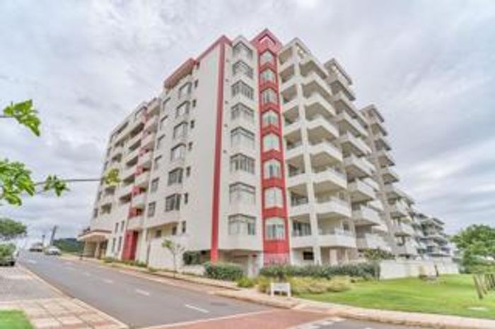 Herrwood Park Apartment To Rent: 4 en-suite bedrooms, private garden, 4 parking bays.